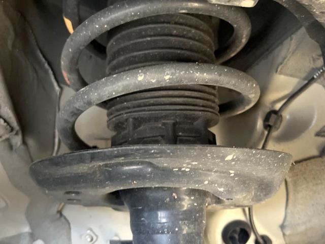 シエンタ ハイブリッドＺ　１０．５インチ純正メモリーナビ　両側電動ドア　バックカメラ　衝突被害軽減システム　禁煙車　ドラレコ　コーナーセンサー　スマートキー　ＬＥＤヘッド　ビルトインＥＴＣ　オートハイビーム　車線逸脱警報（21枚目）