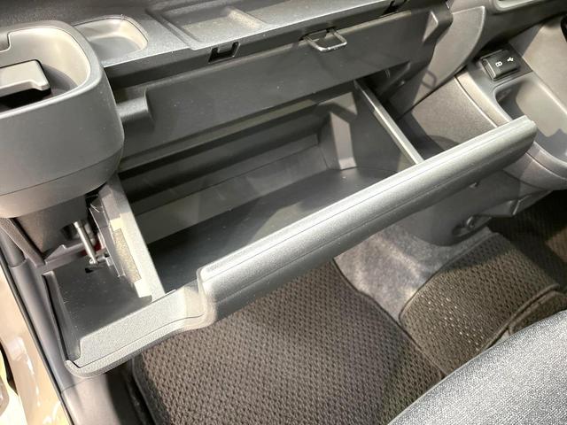 シエンタ ハイブリッドＺ　１０．５インチ純正メモリーナビ　両側電動ドア　バックカメラ　衝突被害軽減システム　禁煙車　ドラレコ　コーナーセンサー　スマートキー　ＬＥＤヘッド　ビルトインＥＴＣ　オートハイビーム　車線逸脱警報（68枚目）