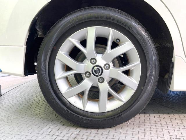 ノート ｅ－パワー　Ｘ　フルエアロ　ＳＤナビ　全周囲カメラ　衝突軽減装置　ドラレコ　コーナーセンサー　スマートキー　ＬＥＤヘッド　純正１５インチアルミ　オートライト　オートエアコン　Ｂｌｕｅｔｏｏｔｈ　ＣＤ　ＤＶＤ再生（13枚目）