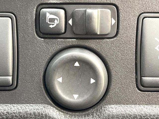 ノート ｅ－パワー　Ｘ　フルエアロ　ＳＤナビ　全周囲カメラ　衝突軽減装置　ドラレコ　コーナーセンサー　スマートキー　ＬＥＤヘッド　純正１５インチアルミ　オートライト　オートエアコン　Ｂｌｕｅｔｏｏｔｈ　ＣＤ　ＤＶＤ再生（40枚目）