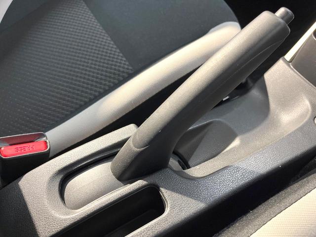 ノート ｅ－パワー　Ｘ　フルエアロ　ＳＤナビ　全周囲カメラ　衝突軽減装置　ドラレコ　コーナーセンサー　スマートキー　ＬＥＤヘッド　純正１５インチアルミ　オートライト　オートエアコン　Ｂｌｕｅｔｏｏｔｈ　ＣＤ　ＤＶＤ再生（45枚目）