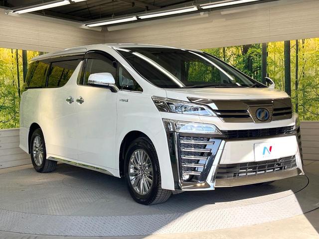 ヴェルファイアハイブリッド ＺＲ　４ＷＤ　両側電動ドア　後席モニター　純正１０型メモリーナビ　バックカメラ　衝突被害軽減システム　禁煙車　電動リアゲート　レザーシート　コーナーセンサー　スマートキー　ＬＥＤヘッド　ビルトインＥＴＣ（17枚目）