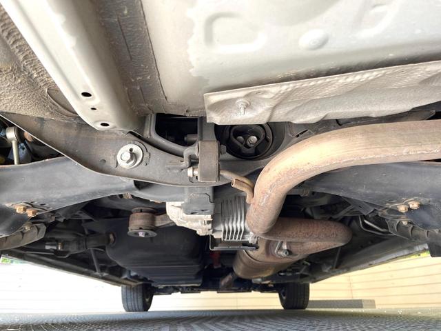 ヴェルファイアハイブリッド ＺＲ　４ＷＤ　両側電動ドア　後席モニター　純正１０型メモリーナビ　バックカメラ　衝突被害軽減システム　禁煙車　電動リアゲート　レザーシート　コーナーセンサー　スマートキー　ＬＥＤヘッド　ビルトインＥＴＣ（20枚目）