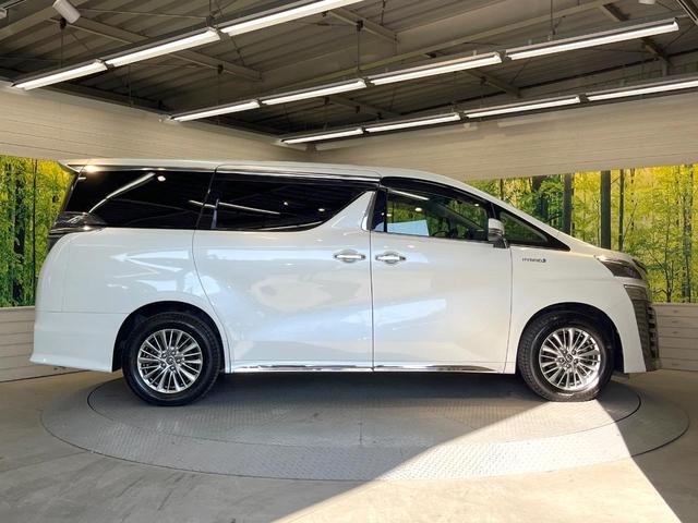 ヴェルファイアハイブリッド ＺＲ　４ＷＤ　両側電動ドア　後席モニター　純正１０型メモリーナビ　バックカメラ　衝突被害軽減システム　禁煙車　電動リアゲート　レザーシート　コーナーセンサー　スマートキー　ＬＥＤヘッド　ビルトインＥＴＣ（28枚目）