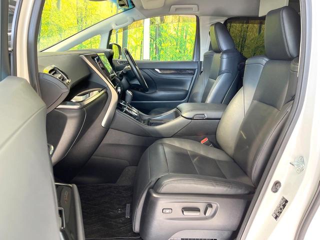 ヴェルファイアハイブリッド ＺＲ　４ＷＤ　両側電動ドア　後席モニター　純正１０型メモリーナビ　バックカメラ　衝突被害軽減システム　禁煙車　電動リアゲート　レザーシート　コーナーセンサー　スマートキー　ＬＥＤヘッド　ビルトインＥＴＣ（29枚目）