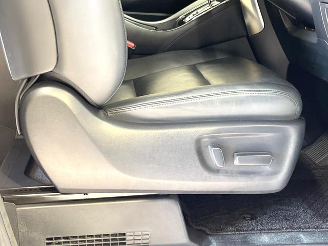 ヴェルファイアハイブリッド ＺＲ　４ＷＤ　両側電動ドア　後席モニター　純正１０型メモリーナビ　バックカメラ　衝突被害軽減システム　禁煙車　電動リアゲート　レザーシート　コーナーセンサー　スマートキー　ＬＥＤヘッド　ビルトインＥＴＣ（34枚目）