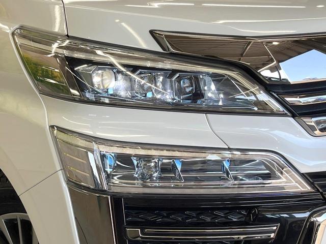 ヴェルファイアハイブリッド ＺＲ　４ＷＤ　両側電動ドア　後席モニター　純正１０型メモリーナビ　バックカメラ　衝突被害軽減システム　禁煙車　電動リアゲート　レザーシート　コーナーセンサー　スマートキー　ＬＥＤヘッド　ビルトインＥＴＣ（53枚目）