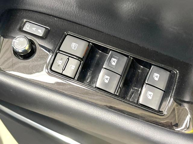 ヴェルファイアハイブリッド ＺＲ　４ＷＤ　両側電動ドア　後席モニター　純正１０型メモリーナビ　バックカメラ　衝突被害軽減システム　禁煙車　電動リアゲート　レザーシート　コーナーセンサー　スマートキー　ＬＥＤヘッド　ビルトインＥＴＣ（59枚目）