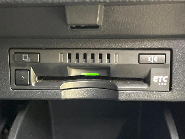 ヴェルファイアハイブリッド ＺＲ　４ＷＤ　両側電動ドア　後席モニター　純正１０型メモリーナビ　バックカメラ　衝突被害軽減システム　禁煙車　電動リアゲート　レザーシート　コーナーセンサー　スマートキー　ＬＥＤヘッド　ビルトインＥＴＣ（60枚目）