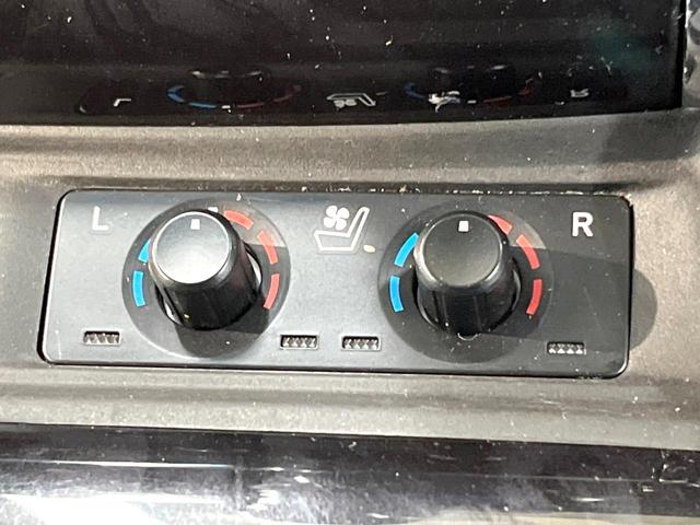 ヴェルファイアハイブリッド ＺＲ　４ＷＤ　両側電動ドア　後席モニター　純正１０型メモリーナビ　バックカメラ　衝突被害軽減システム　禁煙車　電動リアゲート　レザーシート　コーナーセンサー　スマートキー　ＬＥＤヘッド　ビルトインＥＴＣ（74枚目）