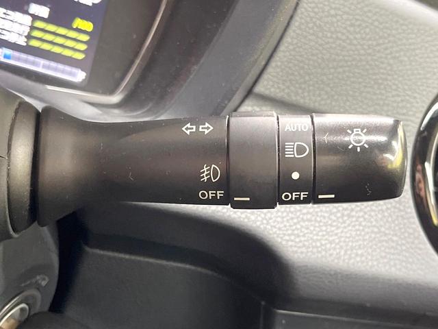 カローラフィールダー ハイブリッドG ダブルバイビー 純正SDナビ バックカメラ 衝突被害軽減システム 禁煙車 ハーフレザーシート ドラレコ スマートキー LEDヘッド ETC2.0 純正16インチアルミ オートハイビーム 車線逸脱警報 オートライト(7枚目)