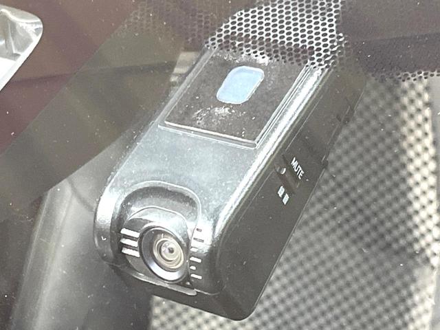 カローラフィールダー ハイブリッドG ダブルバイビー 純正SDナビ バックカメラ 衝突被害軽減システム 禁煙車 ハーフレザーシート ドラレコ スマートキー LEDヘッド ETC2.0 純正16インチアルミ オートハイビーム 車線逸脱警報 オートライト(34枚目)