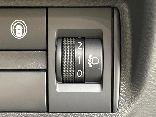 デイズ Ｘ　バックカメラ　衝突被害軽減システム　禁煙車　ドラレコ　コーナーセンサー　スマートキー　純正１４インチアルミ　車線逸脱警報　オートライト　オートエアコン　ＣＤ　ヘッドライトレベライザー　アームレスト（34枚目）