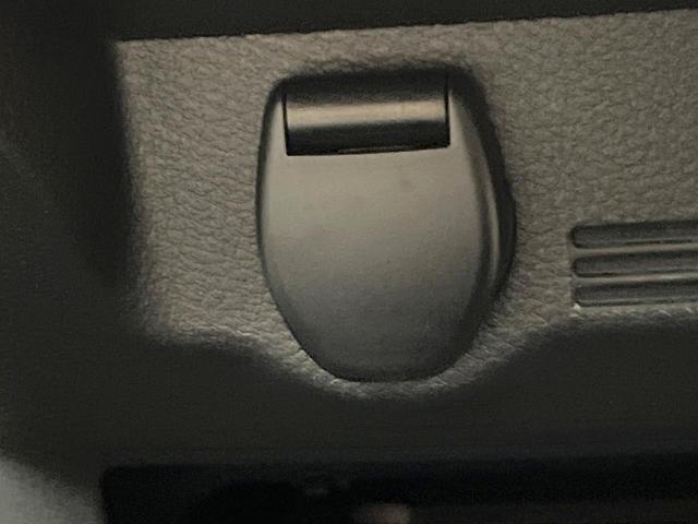 デイズ Ｘ　バックカメラ　衝突被害軽減システム　禁煙車　ドラレコ　コーナーセンサー　スマートキー　純正１４インチアルミ　車線逸脱警報　オートライト　オートエアコン　ＣＤ　ヘッドライトレベライザー　アームレスト（38枚目）