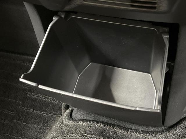 デイズ Ｘ　バックカメラ　衝突被害軽減システム　禁煙車　ドラレコ　コーナーセンサー　スマートキー　純正１４インチアルミ　車線逸脱警報　オートライト　オートエアコン　ＣＤ　ヘッドライトレベライザー　アームレスト（61枚目）