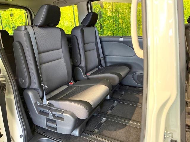 セレナ ｅ－パワー　ハイウェイスターＶ　両側電動ドア　純正９型ＳＤナビ　後席モニター　全周囲カメラ　衝突軽減装置　禁煙車　デジタルインナーミラー　ドラレコ　スマートキー　ＬＥＤヘッド　ビルトインＥＴＣ　純正１５インチアルミ　オートハイビーム（9枚目）