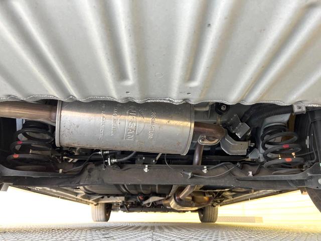 セレナ ｅ－パワー　ハイウェイスターＶ　両側電動ドア　純正９型ＳＤナビ　後席モニター　全周囲カメラ　衝突軽減装置　禁煙車　デジタルインナーミラー　ドラレコ　スマートキー　ＬＥＤヘッド　ビルトインＥＴＣ　純正１５インチアルミ　オートハイビーム（20枚目）