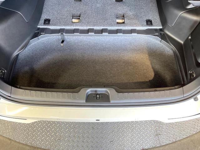 セレナ ｅ－パワー　ハイウェイスターＶ　両側電動ドア　純正９型ＳＤナビ　後席モニター　全周囲カメラ　衝突軽減装置　禁煙車　デジタルインナーミラー　ドラレコ　スマートキー　ＬＥＤヘッド　ビルトインＥＴＣ　純正１５インチアルミ　オートハイビーム（78枚目）