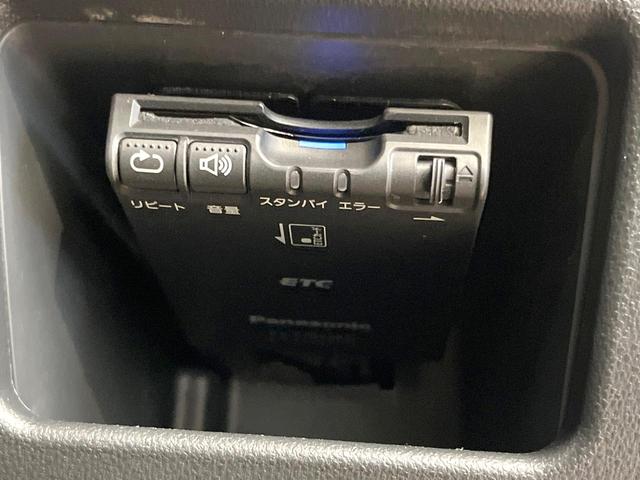 タント カスタムＲＳ　トップエディションＳＡ　ターボ　両側電動ドア　純正８型ＳＤナビ　バックカメラ　衝突軽減装置　禁煙車　ハーフレザーシート　スマートキー　ＬＥＤヘッド　ＥＴＣ　純正１５インチＡＷ　オートライト　オートエアコン　Ｂｌｕｅｔｏｏｔｈ（6枚目）