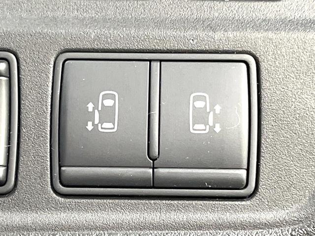 セレナ Ｘ　両側電動ドア　９型ＳＤナビ　全周囲カメラ　衝突軽減装置　プロパイロット　禁煙車　ドラレコ　スマートキー　ＥＴＣ　車線逸脱警報　オートライト　オートエアコン　Ｂｌｕｅｔｏｏｔｈ　ＣＤ　ＤＶＤ再生（3枚目）