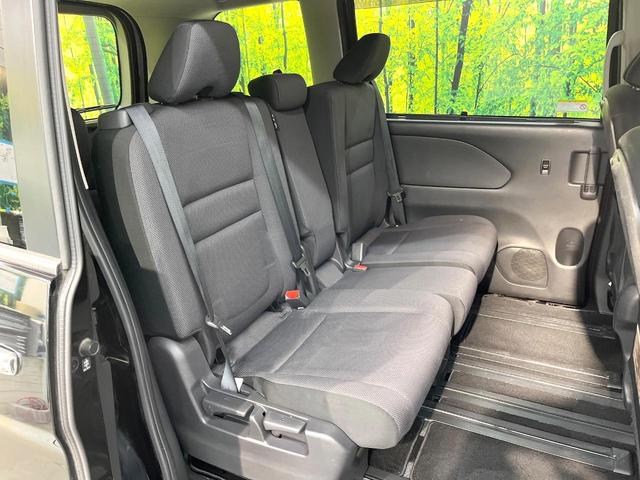 セレナ Ｘ　両側電動ドア　９型ＳＤナビ　全周囲カメラ　衝突軽減装置　プロパイロット　禁煙車　ドラレコ　スマートキー　ＥＴＣ　車線逸脱警報　オートライト　オートエアコン　Ｂｌｕｅｔｏｏｔｈ　ＣＤ　ＤＶＤ再生（9枚目）