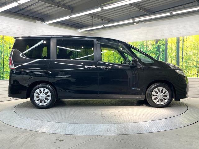 セレナ Ｘ　両側電動ドア　９型ＳＤナビ　全周囲カメラ　衝突軽減装置　プロパイロット　禁煙車　ドラレコ　スマートキー　ＥＴＣ　車線逸脱警報　オートライト　オートエアコン　Ｂｌｕｅｔｏｏｔｈ　ＣＤ　ＤＶＤ再生（28枚目）