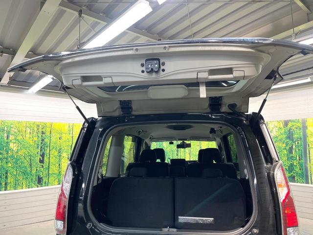 セレナ Ｘ　両側電動ドア　９型ＳＤナビ　全周囲カメラ　衝突軽減装置　プロパイロット　禁煙車　ドラレコ　スマートキー　ＥＴＣ　車線逸脱警報　オートライト　オートエアコン　Ｂｌｕｅｔｏｏｔｈ　ＣＤ　ＤＶＤ再生（67枚目）