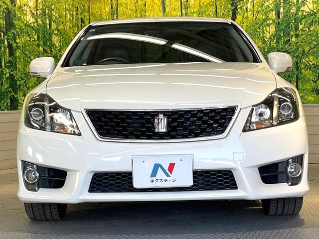 クラウン 2.5アスリート アニバーサリーエディション サンルーフ 純正ナビ バックカメラ 禁煙車 革シート パワーシート スマートキー HIDヘッド オートライト デュアルエアコン CD DVD再生 パワーウィンドウ パワーステアリング(13枚目)
