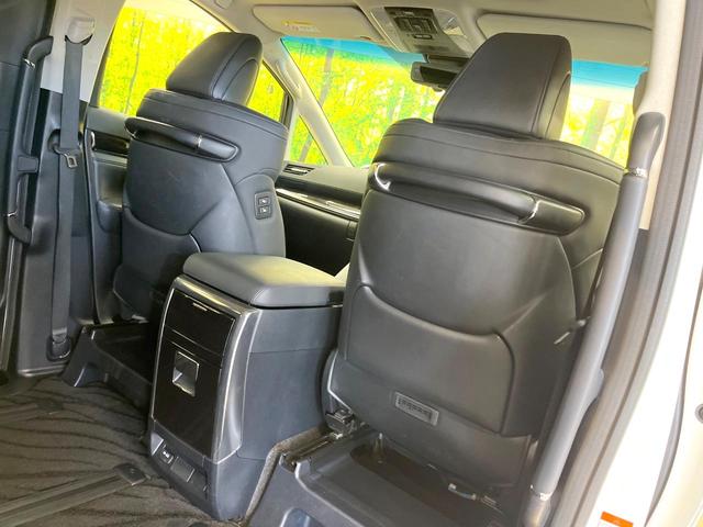 アルファード ２．５Ｓ　Ｃパッケージ　サンルーフ　モデリスタエアロ　純正９型ＤＡ　両側電動ドア　バックカメラ　衝突軽減装置　レーダークルーズ　禁煙車　電動リアゲート　前席シートエアコン　デジタルインナーミラー　３眼ＬＥＤヘッド（68枚目）