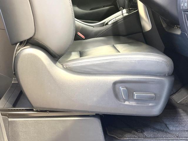 アルファード ２．５Ｓ　Ｃパッケージ　サンルーフ　モデリスタエアロ　純正９型ＤＡ　両側電動ドア　バックカメラ　衝突軽減装置　レーダークルーズ　禁煙車　電動リアゲート　前席シートエアコン　デジタルインナーミラー　３眼ＬＥＤヘッド（71枚目）