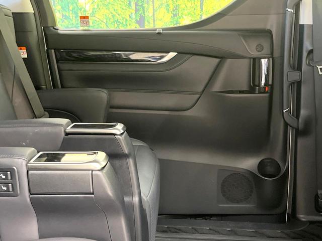 アルファード ２．５Ｓ　Ｃパッケージ　サンルーフ　モデリスタエアロ　純正９型ＤＡ　両側電動ドア　バックカメラ　衝突軽減装置　レーダークルーズ　禁煙車　電動リアゲート　前席シートエアコン　デジタルインナーミラー　３眼ＬＥＤヘッド（74枚目）