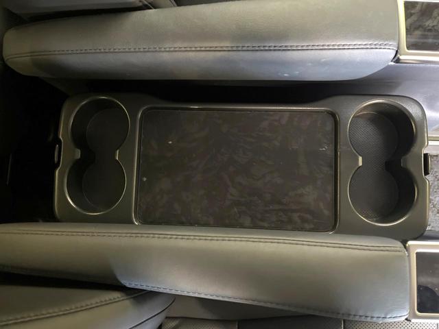 アルファード ２．５Ｓ　Ｃパッケージ　サンルーフ　モデリスタエアロ　純正９型ＤＡ　両側電動ドア　バックカメラ　衝突軽減装置　レーダークルーズ　禁煙車　電動リアゲート　前席シートエアコン　デジタルインナーミラー　３眼ＬＥＤヘッド（79枚目）