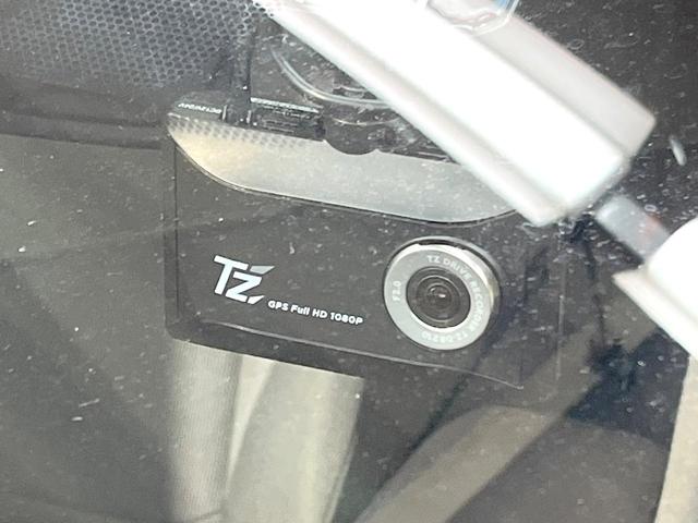 プリウス U バックカメラ 100V電源 衝突被害軽減システム レーダークルーズ 禁煙車 コーナーセンサー スマートキー LEDヘッド ETC2.0 純正17インチアルミ オートハイビーム 車線逸脱警報(7枚目)