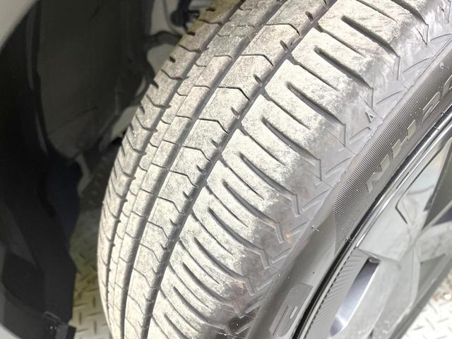 プリウス U バックカメラ 100V電源 衝突被害軽減システム レーダークルーズ 禁煙車 コーナーセンサー スマートキー LEDヘッド ETC2.0 純正17インチアルミ オートハイビーム 車線逸脱警報(29枚目)