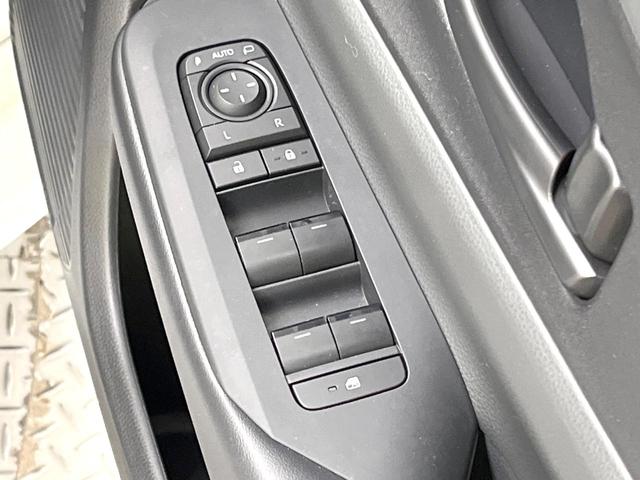 プリウス U バックカメラ 100V電源 衝突被害軽減システム レーダークルーズ 禁煙車 コーナーセンサー スマートキー LEDヘッド ETC2.0 純正17インチアルミ オートハイビーム 車線逸脱警報(64枚目)