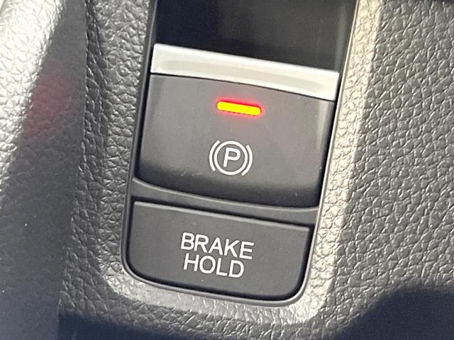 Ｎ－ＯＮＥ ＲＳ　ＭＴ車　純正ＳＤナビ　衝突被害軽減システム　スマートキー　ＬＥＤヘッド　ビルトインＥＴＣ　純正１５インチアルミ　オートハイビーム　車線逸脱警報　オートライト　オートエアコン　Ｂｌｕｅｔｏｏｔｈ　ＣＤ（7枚目）