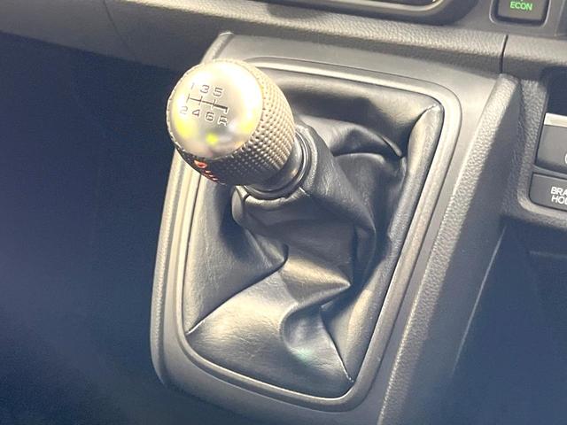 Ｎ－ＯＮＥ ＲＳ　ＭＴ車　純正ＳＤナビ　衝突被害軽減システム　スマートキー　ＬＥＤヘッド　ビルトインＥＴＣ　純正１５インチアルミ　オートハイビーム　車線逸脱警報　オートライト　オートエアコン　Ｂｌｕｅｔｏｏｔｈ　ＣＤ（61枚目）