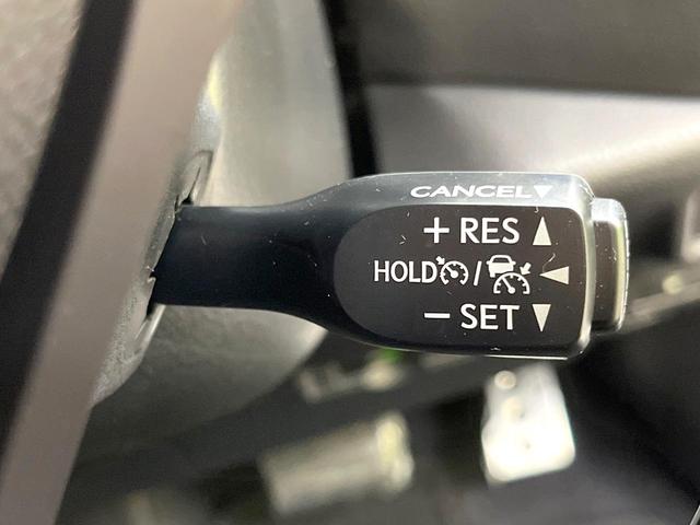 C-HR G モード ネロ 純正9型SDナビ バックカメラ 衝突被害軽減システム レーダークルーズ 禁煙車 ハーフレザーシート ドラレコ コーナーセンサー スマートキー ETC2.0 純正18インチアルミ オートハイビーム(7枚目)