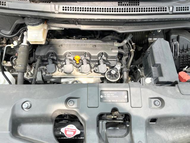 ステップワゴンスパーダ Z 両側電動ドア 純正9型SDナビ バックカメラ 禁煙車 ドラレコ スマートキー HIDヘッド ビルトインETC 純正16インチアルミ オートライト オートエアコン Bluetooth CD DVD再生(19枚目)