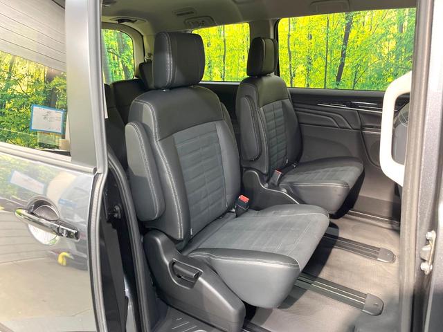 デリカＤ：５ シャモニー　ディーゼル（軽油）　９型フローティングＳＤナビ　電動サイドステップ　両側電動ドア　後席モニター　バックカメラ　衝突軽減装置　レーダークルーズ　禁煙車　電動リアゲート　ハーフレザーシート　パワーシート（9枚目）