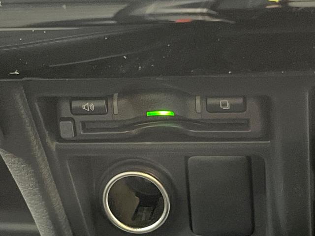 デリカＤ：５ シャモニー　ディーゼル（軽油）　９型フローティングＳＤナビ　電動サイドステップ　両側電動ドア　後席モニター　バックカメラ　衝突軽減装置　レーダークルーズ　禁煙車　電動リアゲート　ハーフレザーシート　パワーシート（38枚目）