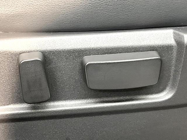 デリカＤ：５ シャモニー　ディーゼル（軽油）　９型フローティングＳＤナビ　電動サイドステップ　両側電動ドア　後席モニター　バックカメラ　衝突軽減装置　レーダークルーズ　禁煙車　電動リアゲート　ハーフレザーシート　パワーシート（42枚目）