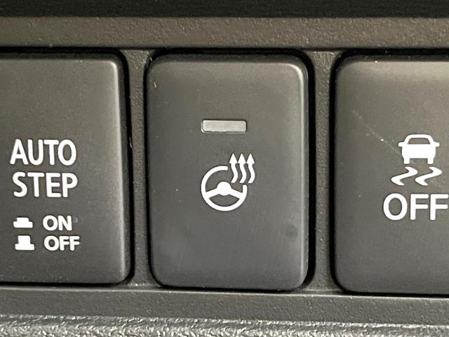 デリカＤ：５ シャモニー　ディーゼル（軽油）　９型フローティングＳＤナビ　電動サイドステップ　両側電動ドア　後席モニター　バックカメラ　衝突軽減装置　レーダークルーズ　禁煙車　電動リアゲート　ハーフレザーシート　パワーシート（48枚目）