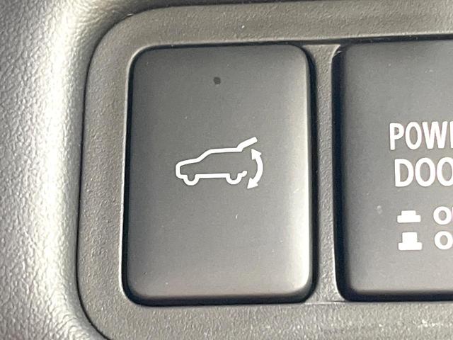 デリカＤ：５ シャモニー　ディーゼル（軽油）　９型フローティングＳＤナビ　電動サイドステップ　両側電動ドア　後席モニター　バックカメラ　衝突軽減装置　レーダークルーズ　禁煙車　電動リアゲート　ハーフレザーシート　パワーシート（56枚目）