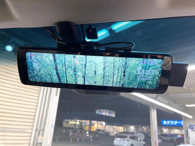 デリカＤ：５ シャモニー　ディーゼル（軽油）　９型フローティングＳＤナビ　電動サイドステップ　両側電動ドア　後席モニター　バックカメラ　衝突軽減装置　レーダークルーズ　禁煙車　電動リアゲート　ハーフレザーシート　パワーシート（58枚目）