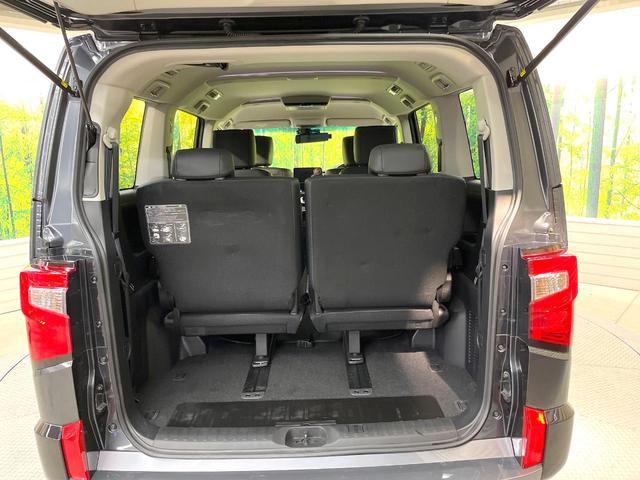 デリカＤ：５ シャモニー　ディーゼル（軽油）　９型フローティングＳＤナビ　電動サイドステップ　両側電動ドア　後席モニター　バックカメラ　衝突軽減装置　レーダークルーズ　禁煙車　電動リアゲート　ハーフレザーシート　パワーシート（73枚目）