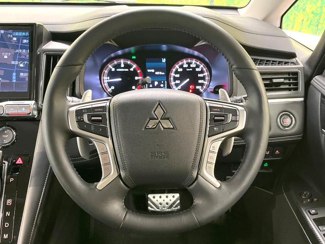 デリカＤ：５ シャモニー　ディーゼル（軽油）　両側電動ドア　アルパイン９型ナビ　後席モニター　バックカメラ　衝突軽減装置　レーダークルーズ　禁煙車　電動リアゲート　ハーフレザーシート　シートヒーター　スマートキー　ＬＥＤヘッド（12枚目）