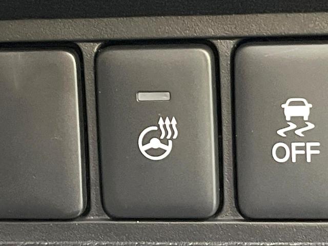 デリカＤ：５ シャモニー　ディーゼル（軽油）　両側電動ドア　アルパイン９型ナビ　後席モニター　バックカメラ　衝突軽減装置　レーダークルーズ　禁煙車　電動リアゲート　ハーフレザーシート　シートヒーター　スマートキー　ＬＥＤヘッド（46枚目）