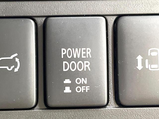 デリカＤ：５ シャモニー　ディーゼル（軽油）　両側電動ドア　アルパイン９型ナビ　後席モニター　バックカメラ　衝突軽減装置　レーダークルーズ　禁煙車　電動リアゲート　ハーフレザーシート　シートヒーター　スマートキー　ＬＥＤヘッド（52枚目）