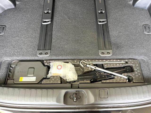 デリカＤ：５ シャモニー　ディーゼル（軽油）　両側電動ドア　アルパイン９型ナビ　後席モニター　バックカメラ　衝突軽減装置　レーダークルーズ　禁煙車　電動リアゲート　ハーフレザーシート　シートヒーター　スマートキー　ＬＥＤヘッド（78枚目）